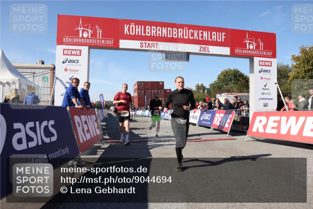 03.10.2025 - Köhlbrandbrückenlauf Lena Gebhardt http://msf.ph/oto/9044694 03.10.2025 13:00:36 Ziel 4016, 4163, 4172, 4228, 4299, 4622, 4763, 4850, 5011, 5664, 6373, 6490, 6714 meine-sportfotos.de