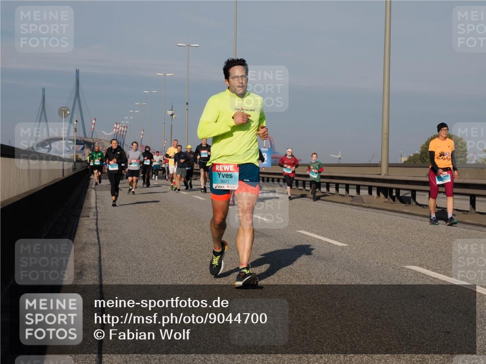 03.10.2025 - Köhlbrandbrückenlauf Fabian Wolf http://msf.ph/oto/9044700 03.10.2025 09:57:17 Position 3 3601 meine-sportfotos.de