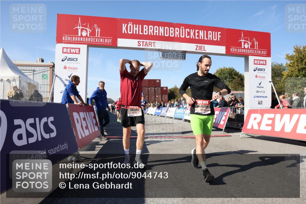 03.10.2025 - Köhlbrandbrückenlauf Lena Gebhardt http://msf.ph/oto/9044743 03.10.2025 13:00:38 Ziel 4016, 4018, 4172, 4228, 4299, 4622, 4763, 4850, 5011, 5664, 6373, 6490 meine-sportfotos.de