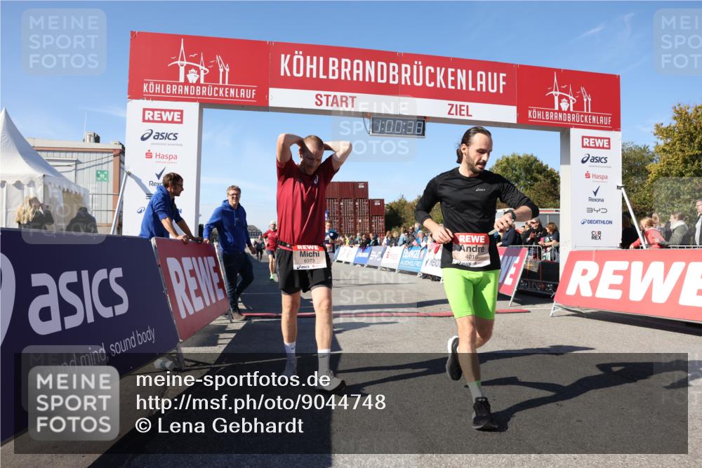 03.10.2025 - Köhlbrandbrückenlauf Lena Gebhardt http://msf.ph/oto/9044748 03.10.2025 13:00:38 Ziel 4016, 4018, 4172, 4228, 4299, 4622, 4763, 4850, 5011, 5664, 6373, 6490 meine-sportfotos.de