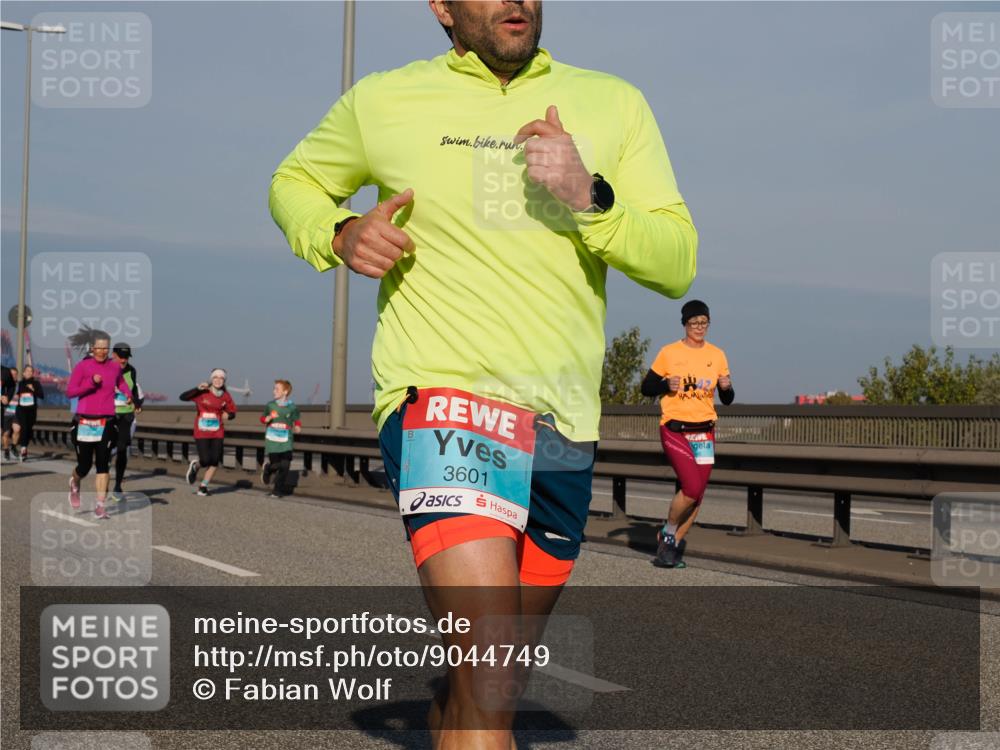 03.10.2025 - Köhlbrandbrückenlauf Fabian Wolf http://msf.ph/oto/9044749 03.10.2025 09:57:19 Position 3 3601 meine-sportfotos.de