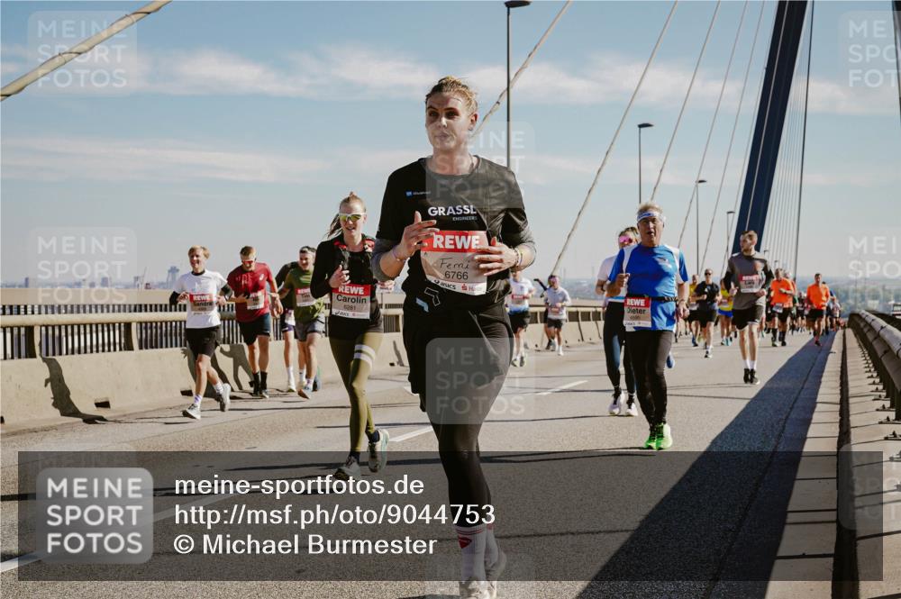 03.10.2025 - Köhlbrandbrückenlauf Michael Burmester http://msf.ph/oto/9044753 03.10.2025 12:26:44 Position 1 6281, 6766, 4595 meine-sportfotos.de