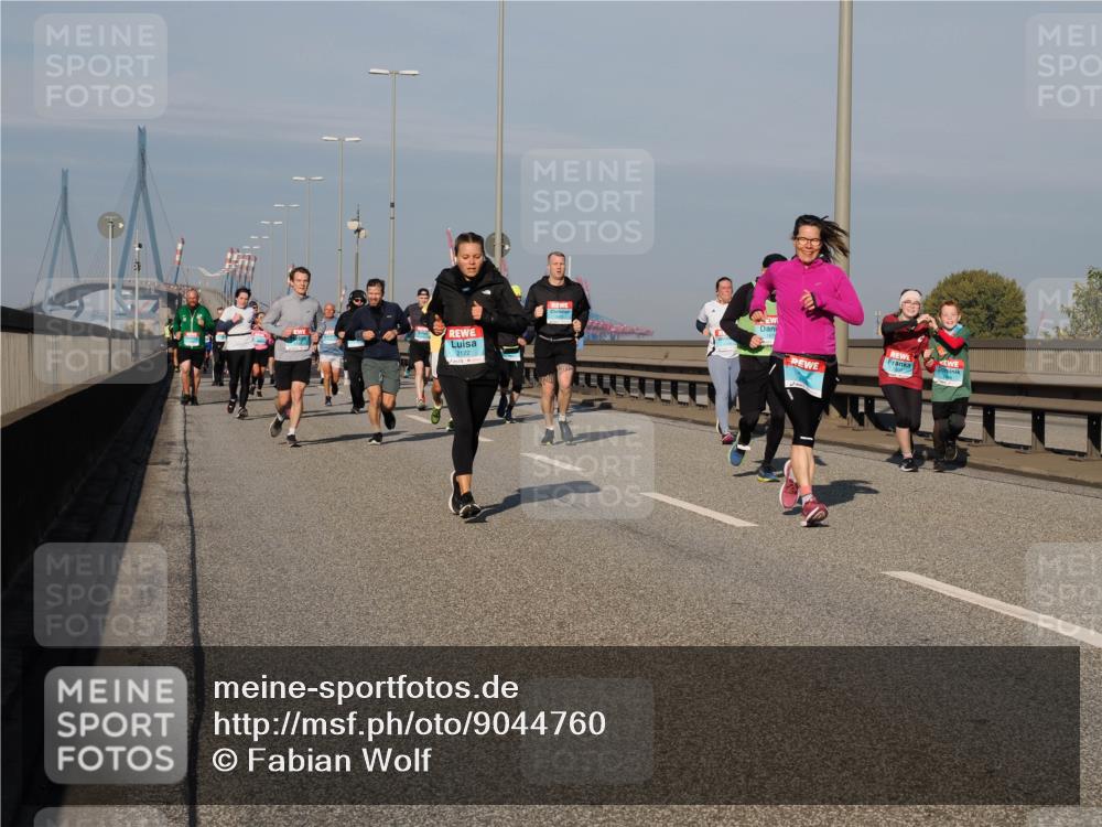 03.10.2025 - Köhlbrandbrückenlauf Fabian Wolf http://msf.ph/oto/9044760 03.10.2025 09:57:21 Position 3 2122 meine-sportfotos.de