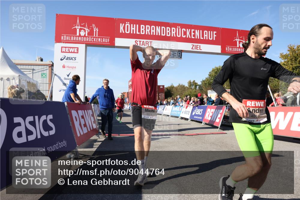 03.10.2025 - Köhlbrandbrückenlauf Lena Gebhardt http://msf.ph/oto/9044764 03.10.2025 13:00:39 Ziel 4016, 4018, 4172, 4228, 4299, 4622, 4763, 4850, 5011, 5664, 6373 meine-sportfotos.de