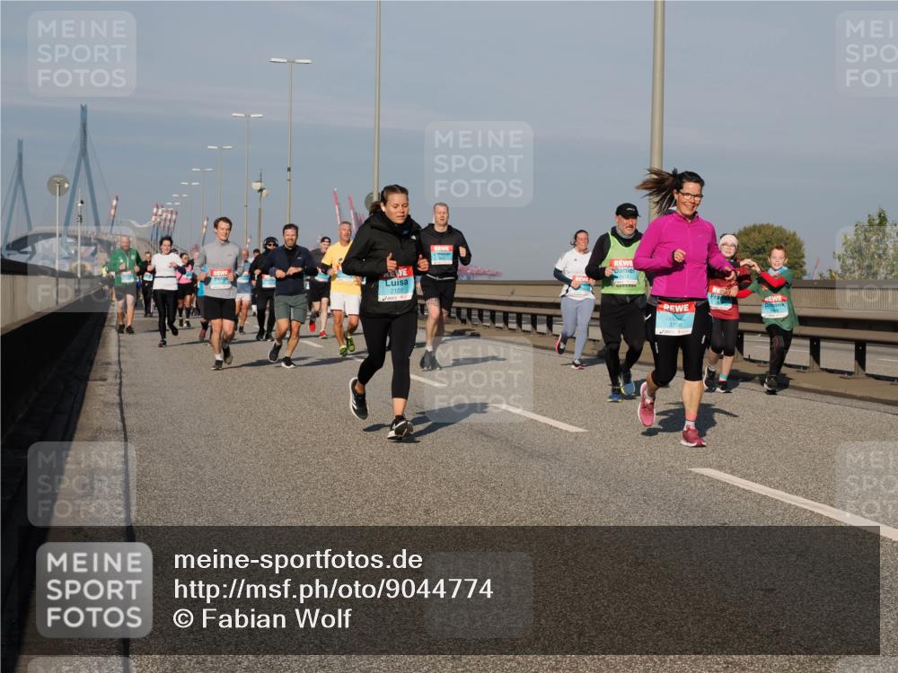 03.10.2025 - Köhlbrandbrückenlauf Fabian Wolf http://msf.ph/oto/9044774 03.10.2025 09:57:22 Position 3 2122, 3798 meine-sportfotos.de