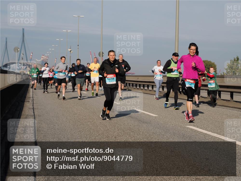 03.10.2025 - Köhlbrandbrückenlauf Fabian Wolf http://msf.ph/oto/9044779 03.10.2025 09:57:22 Position 3 2122, 389 meine-sportfotos.de