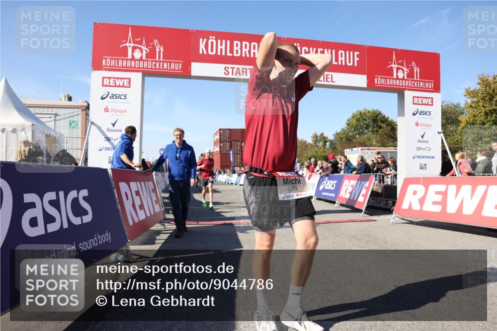 03.10.2025 - Köhlbrandbrückenlauf Lena Gebhardt http://msf.ph/oto/9044786 03.10.2025 13:00:39 Ziel 4016, 4018, 4172, 4228, 4299, 4622, 4763, 4850, 5011, 5664, 6373 meine-sportfotos.de