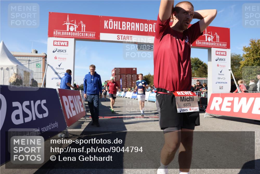 03.10.2025 - Köhlbrandbrückenlauf Lena Gebhardt http://msf.ph/oto/9044794 03.10.2025 13:00:39 Ziel 4016, 4018, 4172, 4228, 4299, 4622, 4763, 4850, 5011, 5664, 6373 meine-sportfotos.de