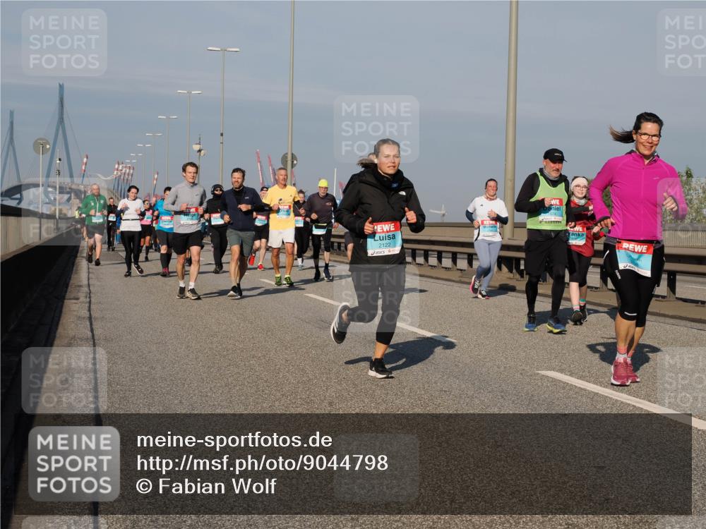 03.10.2025 - Köhlbrandbrückenlauf Fabian Wolf http://msf.ph/oto/9044798 03.10.2025 09:57:22 Position 3 2122 meine-sportfotos.de