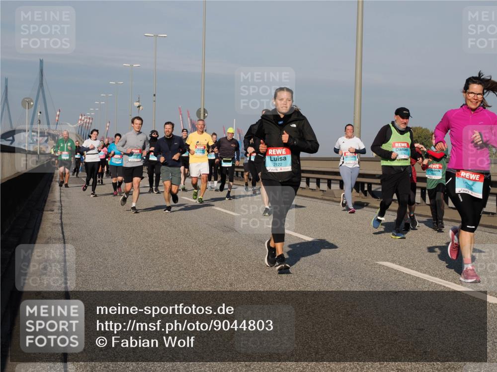 03.10.2025 - Köhlbrandbrückenlauf Fabian Wolf http://msf.ph/oto/9044803 03.10.2025 09:57:23 Position 3 2122, 1674, 3409, 3798 meine-sportfotos.de