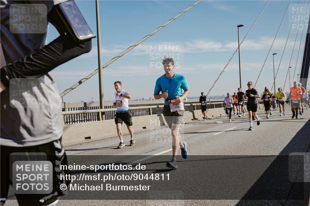03.10.2025 - Köhlbrandbrückenlauf Michael Burmester http://msf.ph/oto/9044811 03.10.2025 12:26:50 Position 1 6120 meine-sportfotos.de