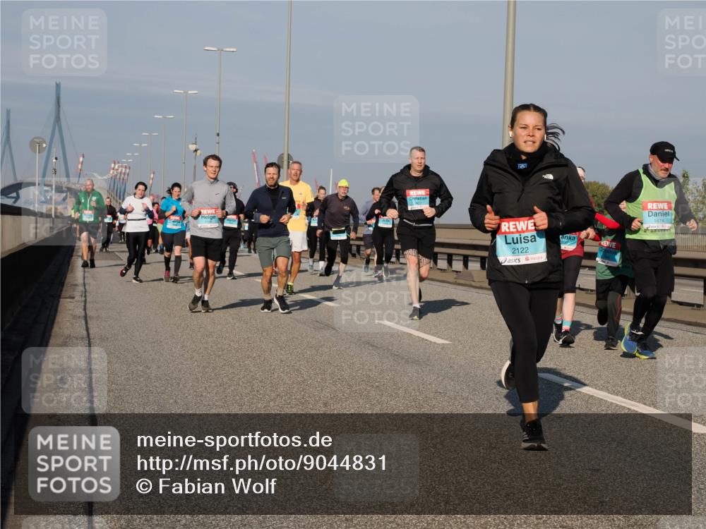 03.10.2025 - Köhlbrandbrückenlauf Fabian Wolf http://msf.ph/oto/9044831 03.10.2025 09:57:23 Position 3 2122, 1674 meine-sportfotos.de