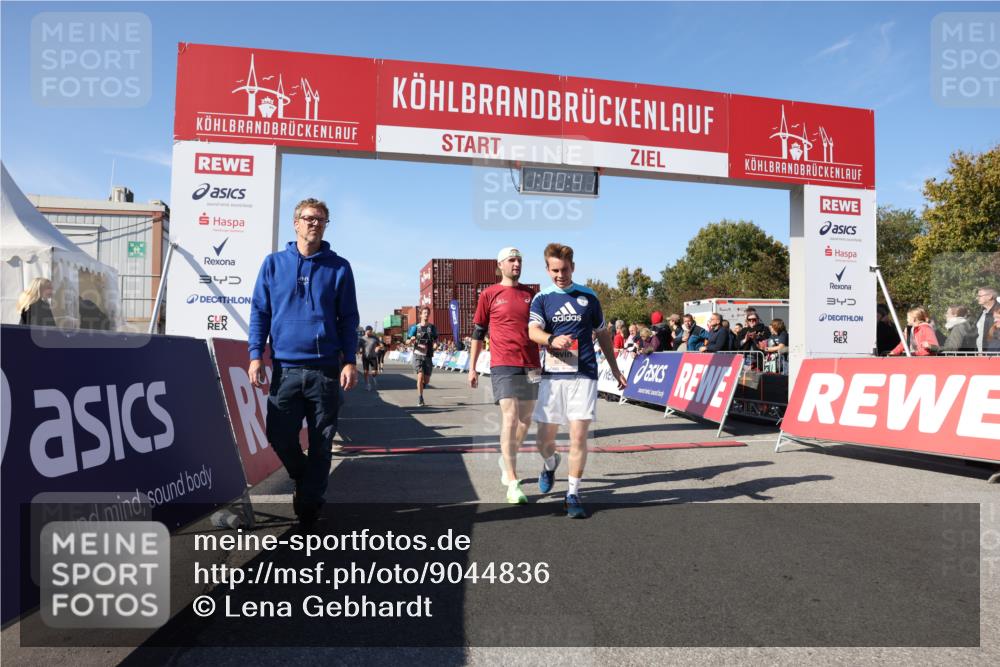 03.10.2025 - Köhlbrandbrückenlauf Lena Gebhardt http://msf.ph/oto/9044836 03.10.2025 13:00:41 Ziel 4016, 4018, 4172, 4228, 4299, 4622, 4763, 4850, 5011, 5664, 6373, 6525 meine-sportfotos.de