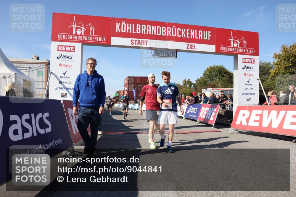 03.10.2025 - Köhlbrandbrückenlauf Lena Gebhardt http://msf.ph/oto/9044841 03.10.2025 13:00:41 Ziel 4016, 4018, 4172, 4228, 4299, 4622, 4763, 4850, 5011, 5664, 6373, 6525 meine-sportfotos.de