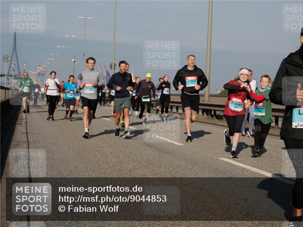 03.10.2025 - Köhlbrandbrückenlauf Fabian Wolf http://msf.ph/oto/9044853 03.10.2025 09:57:24 Position 3 3473, 3500 meine-sportfotos.de