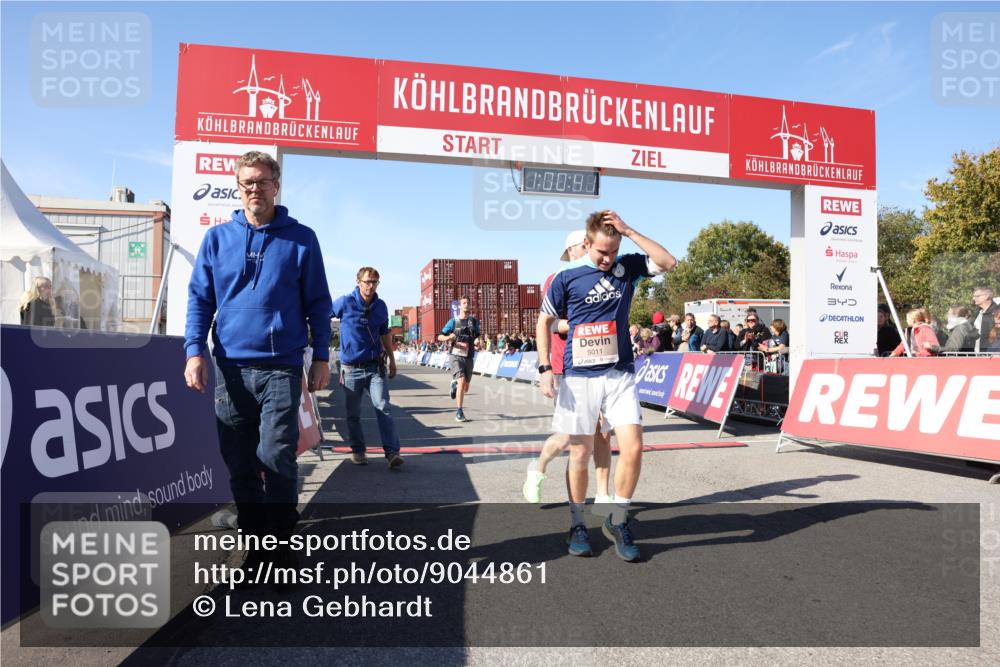 03.10.2025 - Köhlbrandbrückenlauf Lena Gebhardt http://msf.ph/oto/9044861 03.10.2025 13:00:42 Ziel 4016, 4018, 4228, 4299, 4622, 4763, 4850, 5011, 5664, 6042, 6373, 6525 meine-sportfotos.de