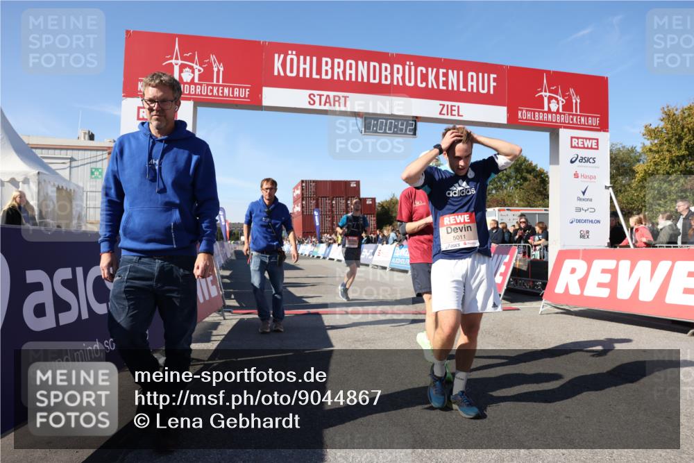 03.10.2025 - Köhlbrandbrückenlauf Lena Gebhardt http://msf.ph/oto/9044867 03.10.2025 13:00:42 Ziel 4016, 4018, 4228, 4299, 4622, 4763, 4850, 5011, 5664, 6042, 6373, 6525 meine-sportfotos.de