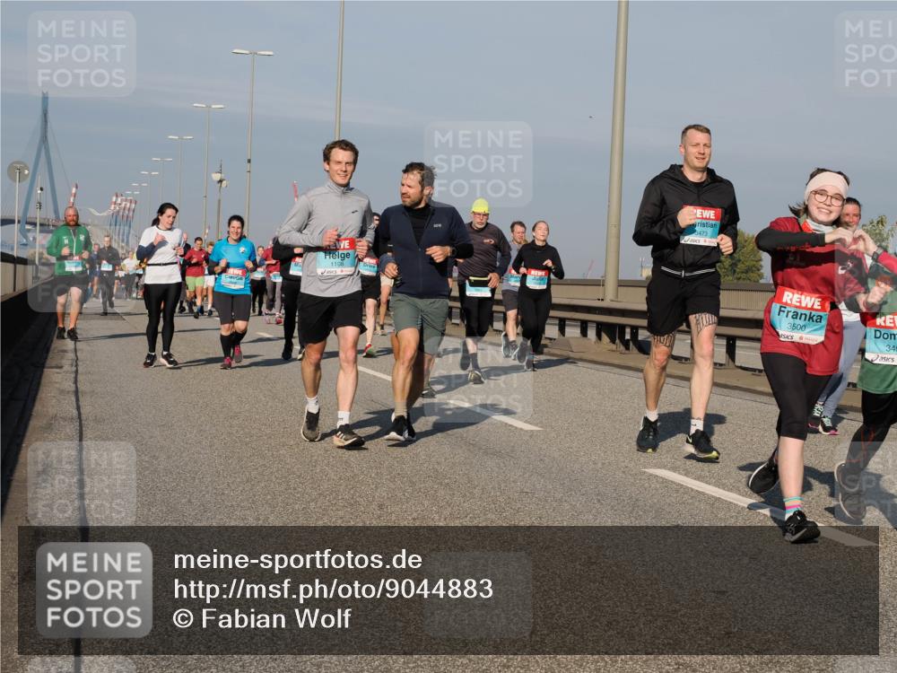 03.10.2025 - Köhlbrandbrückenlauf Fabian Wolf http://msf.ph/oto/9044883 03.10.2025 09:57:25 Position 3 1108, 3473, 3500, 349 meine-sportfotos.de
