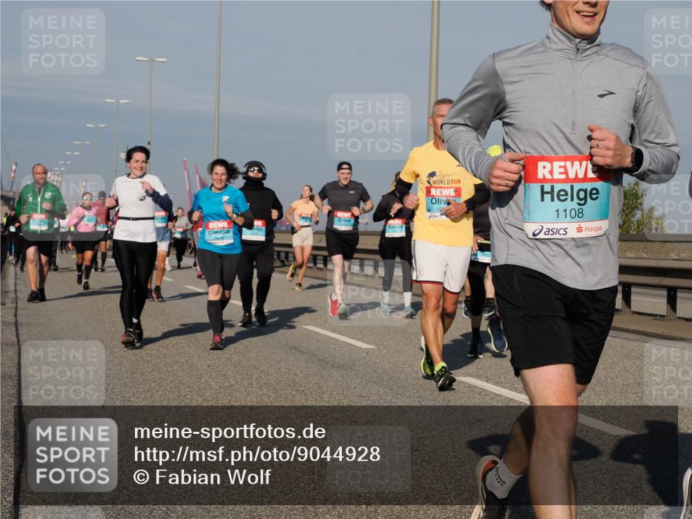 03.10.2025 - Köhlbrandbrückenlauf Fabian Wolf http://msf.ph/oto/9044928 03.10.2025 09:57:28 Position 3 19, 1108 meine-sportfotos.de