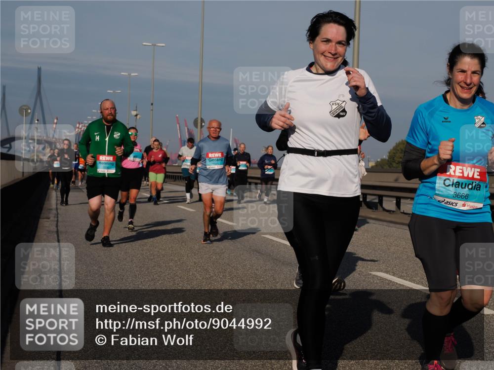 03.10.2025 - Köhlbrandbrückenlauf Fabian Wolf http://msf.ph/oto/9044992 03.10.2025 09:57:30 Position 3 14, 1523, 1922, 3666 meine-sportfotos.de
