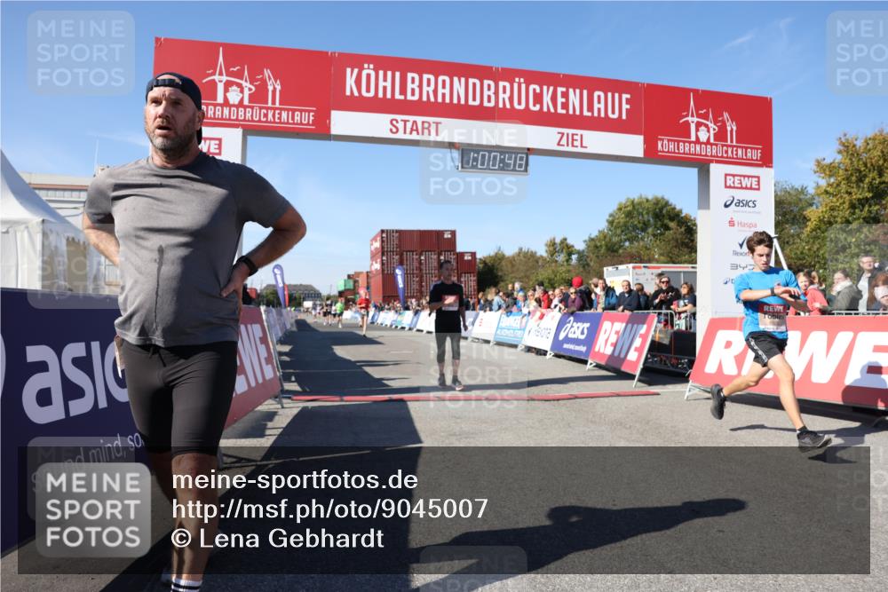 03.10.2025 - Köhlbrandbrückenlauf Lena Gebhardt http://msf.ph/oto/9045007 03.10.2025 13:00:49 Ziel 4018, 4228, 4763, 5011, 6042, 6464, 6525 meine-sportfotos.de