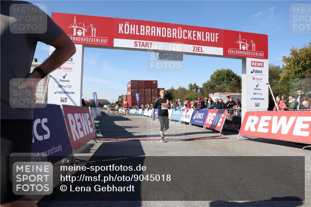 03.10.2025 - Köhlbrandbrückenlauf Lena Gebhardt http://msf.ph/oto/9045018 03.10.2025 13:00:49 Ziel 4018, 4228, 4763, 5011, 6042, 6464, 6525 meine-sportfotos.de