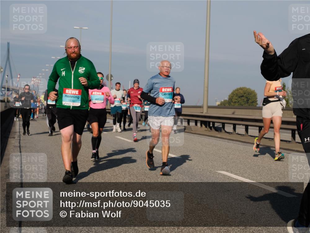 03.10.2025 - Köhlbrandbrückenlauf Fabian Wolf http://msf.ph/oto/9045035 03.10.2025 09:57:32 Position 3 1530, 827, 1523 meine-sportfotos.de