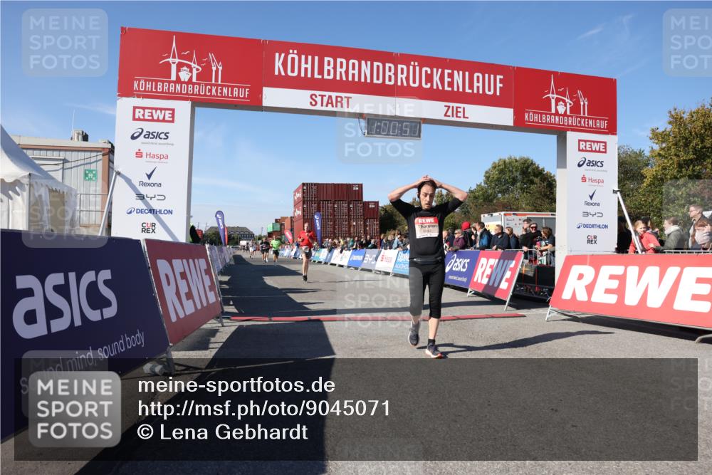 03.10.2025 - Köhlbrandbrückenlauf Lena Gebhardt http://msf.ph/oto/9045071 03.10.2025 13:00:51 Ziel 4018, 4177, 4763, 4820, 6042, 6464, 6525 meine-sportfotos.de