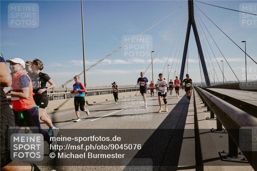 03.10.2025 - Köhlbrandbrückenlauf Michael Burmester http://msf.ph/oto/9045076 03.10.2025 12:27:10 Position 1  meine-sportfotos.de