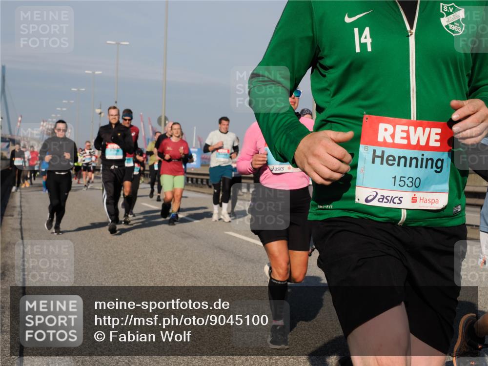 03.10.2025 - Köhlbrandbrückenlauf Fabian Wolf http://msf.ph/oto/9045100 03.10.2025 09:57:34 Position 3 14, 1963, 1530 meine-sportfotos.de