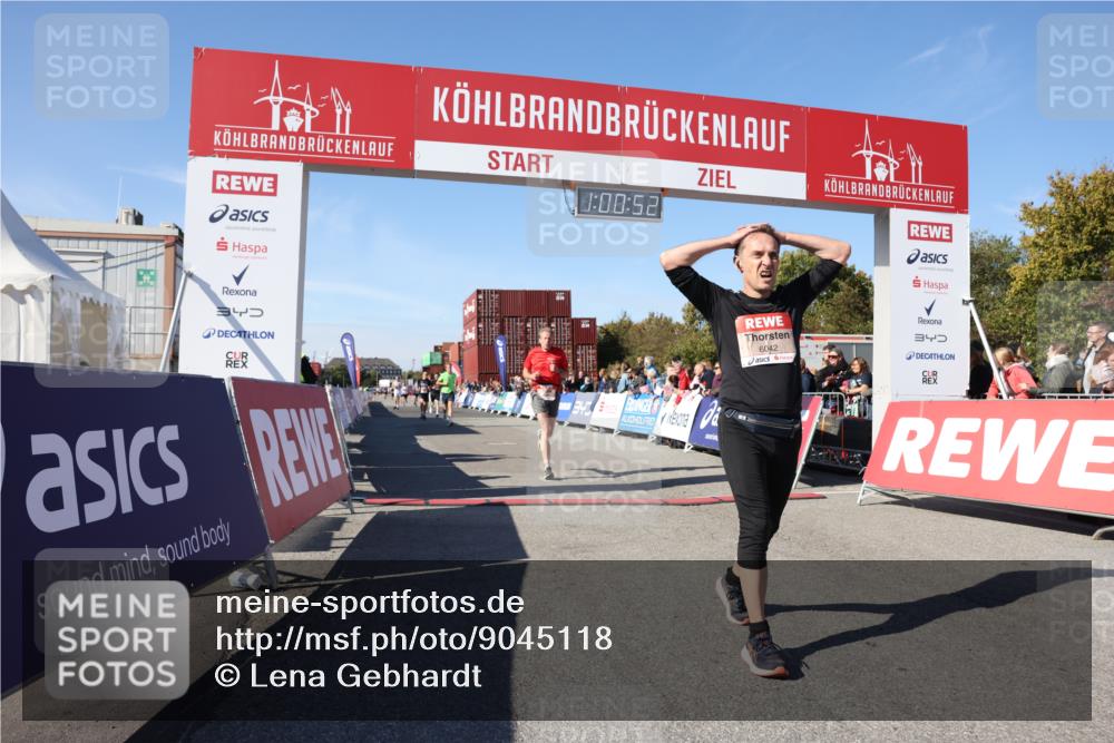 03.10.2025 - Köhlbrandbrückenlauf Lena Gebhardt http://msf.ph/oto/9045118 03.10.2025 13:00:53 Ziel 4018, 4069, 4177, 4820, 6042, 6464, 6525 meine-sportfotos.de