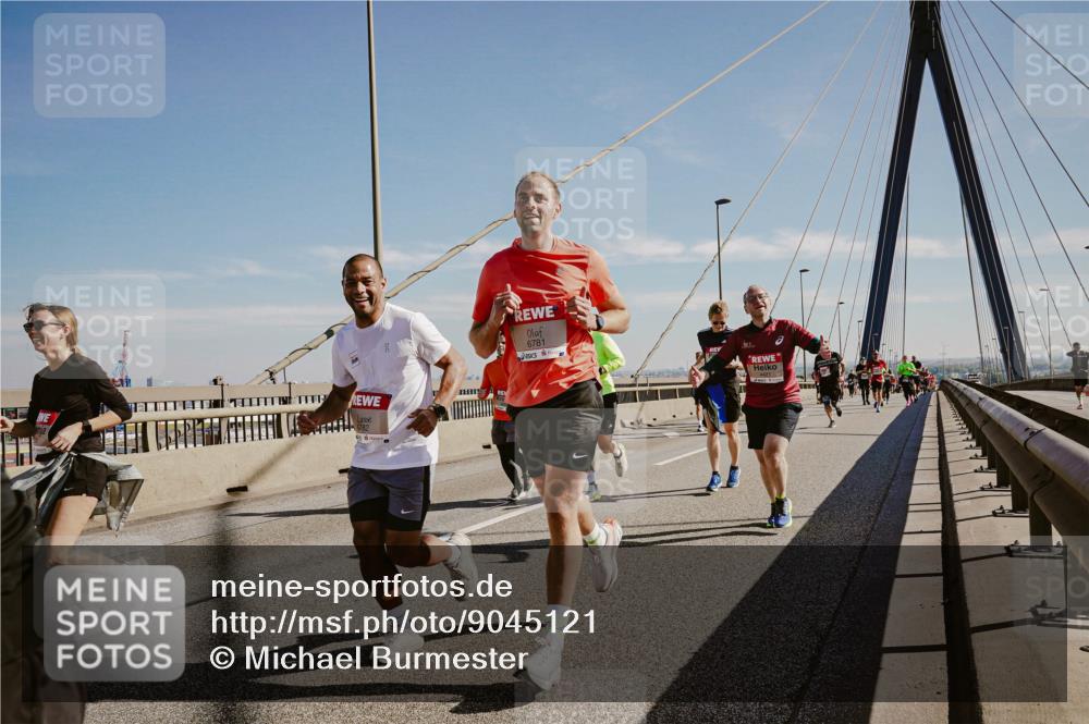 03.10.2025 - Köhlbrandbrückenlauf Michael Burmester http://msf.ph/oto/9045121 03.10.2025 12:27:14 Position 1 6781 meine-sportfotos.de