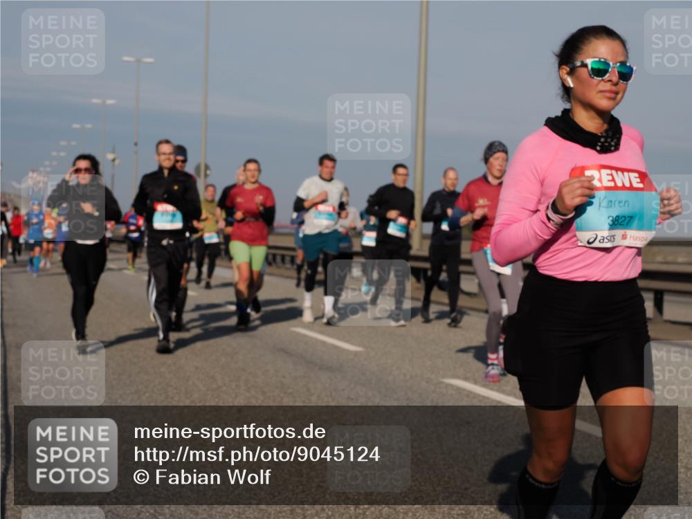 03.10.2025 - Köhlbrandbrückenlauf Fabian Wolf http://msf.ph/oto/9045124 03.10.2025 09:57:35 Position 3 3827 meine-sportfotos.de
