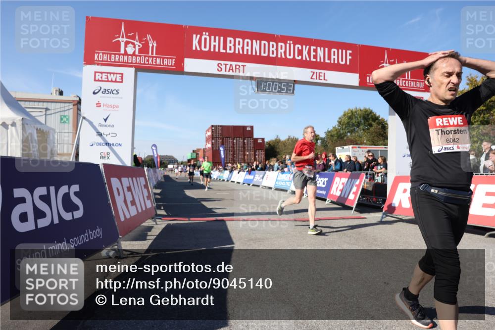 03.10.2025 - Köhlbrandbrückenlauf Lena Gebhardt http://msf.ph/oto/9045140 03.10.2025 13:00:54 Ziel 4018, 4069, 4177, 4407, 4512, 4820, 6042, 6464, 6525 meine-sportfotos.de