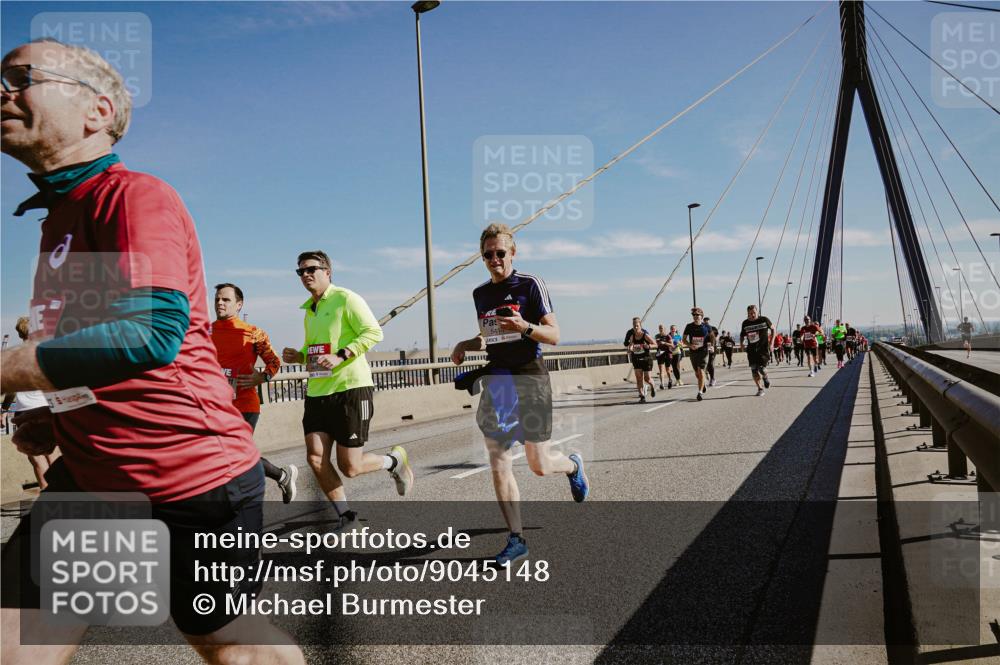 03.10.2025 - Köhlbrandbrückenlauf Michael Burmester http://msf.ph/oto/9045148 03.10.2025 12:27:16 Position 1  meine-sportfotos.de