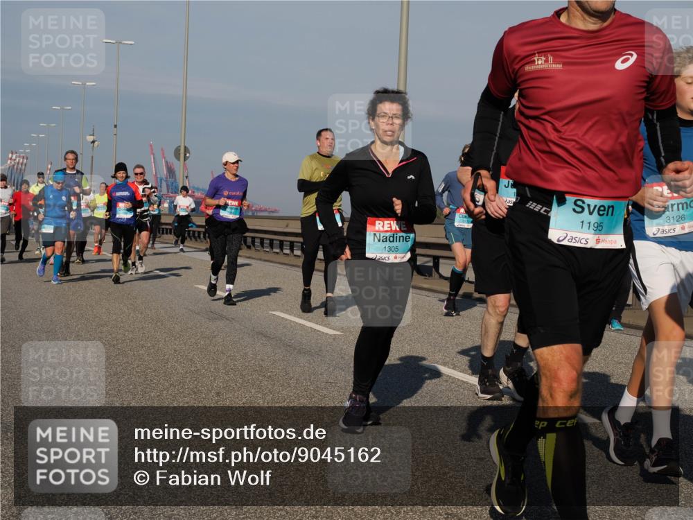 03.10.2025 - Köhlbrandbrückenlauf Fabian Wolf http://msf.ph/oto/9045162 03.10.2025 09:57:39 Position 3 1305, 3372, 1195, 3126 meine-sportfotos.de