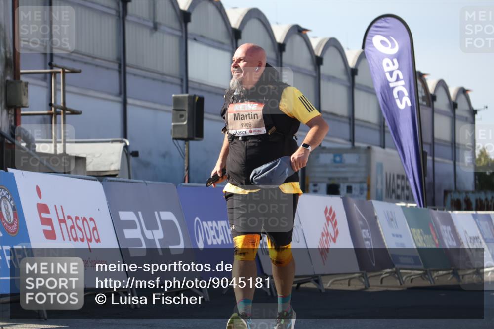 03.10.2025 - Köhlbrandbrückenlauf Luisa Fischer http://msf.ph/oto/9045181 03.10.2025 13:44:09 Ziel 4295, 4906, 5415, 5416, 5445, 6010, 6011, 6550 meine-sportfotos.de