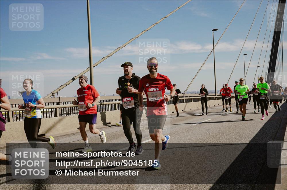 03.10.2025 - Köhlbrandbrückenlauf Michael Burmester http://msf.ph/oto/9045185 03.10.2025 12:27:21 Position 1 6326, 6850 meine-sportfotos.de
