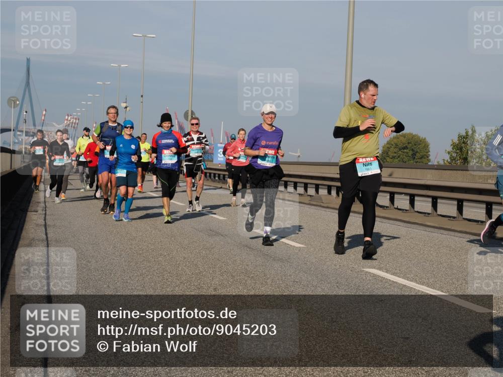 03.10.2025 - Köhlbrandbrückenlauf Fabian Wolf http://msf.ph/oto/9045203 03.10.2025 09:57:40 Position 3 986, 1665, 6 meine-sportfotos.de