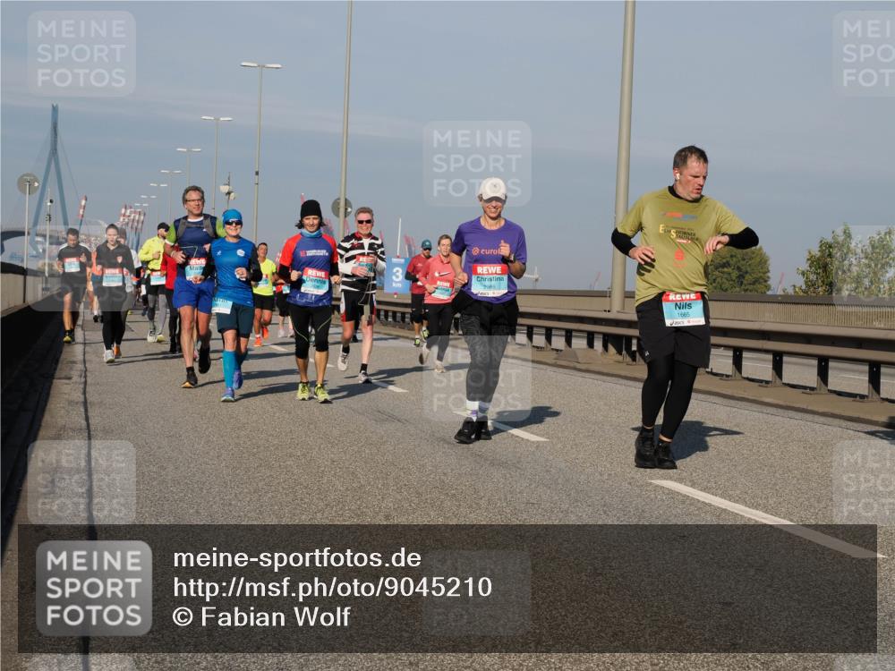 03.10.2025 - Köhlbrandbrückenlauf Fabian Wolf http://msf.ph/oto/9045210 03.10.2025 09:57:41 Position 3 1665, 2986 meine-sportfotos.de