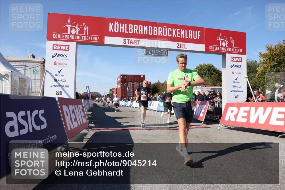 03.10.2025 - Köhlbrandbrückenlauf Lena Gebhardt http://msf.ph/oto/9045214 03.10.2025 13:00:58 Ziel 4069, 4140, 4177, 4407, 4425, 4512, 4820, 6042, 6464 meine-sportfotos.de