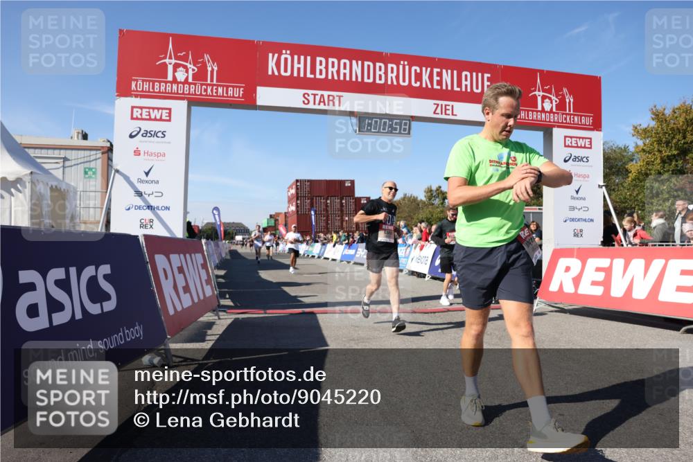 03.10.2025 - Köhlbrandbrückenlauf Lena Gebhardt http://msf.ph/oto/9045220 03.10.2025 13:00:58 Ziel 4069, 4140, 4177, 4407, 4425, 4512, 4820, 6042, 6464 meine-sportfotos.de