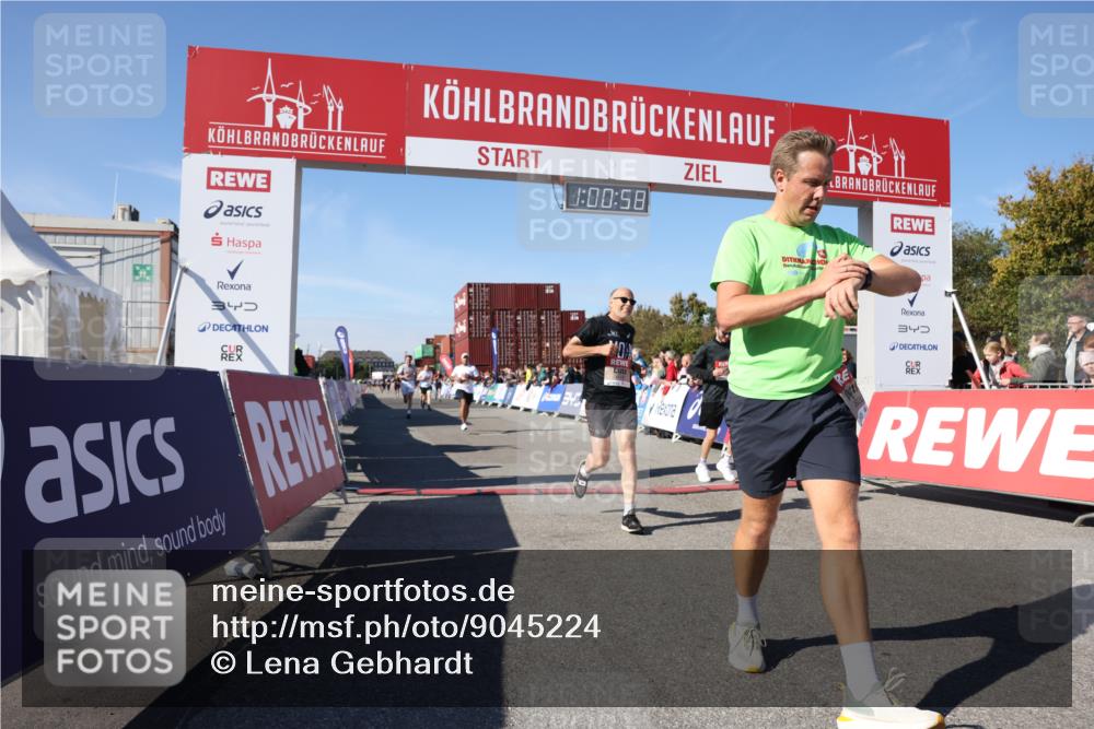 03.10.2025 - Köhlbrandbrückenlauf Lena Gebhardt http://msf.ph/oto/9045224 03.10.2025 13:00:58 Ziel 4069, 4140, 4177, 4407, 4425, 4512, 4820, 6042, 6464 meine-sportfotos.de