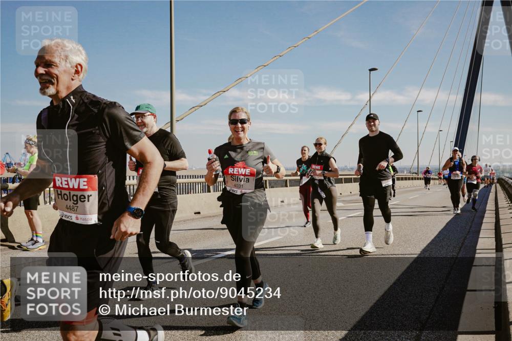 03.10.2025 - Köhlbrandbrückenlauf Michael Burmester http://msf.ph/oto/9045234 03.10.2025 12:27:26 Position 1 4487, 4031 meine-sportfotos.de