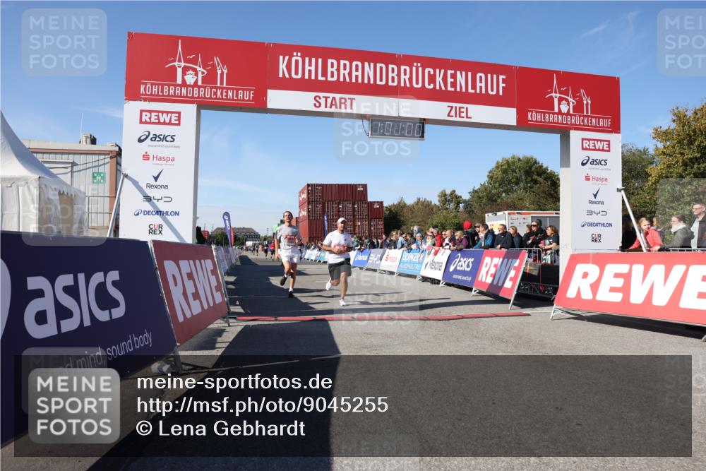 03.10.2025 - Köhlbrandbrückenlauf Lena Gebhardt http://msf.ph/oto/9045255 03.10.2025 13:01:00 Ziel 4069, 4140, 4177, 4407, 4425, 4512, 4820, 6464 meine-sportfotos.de
