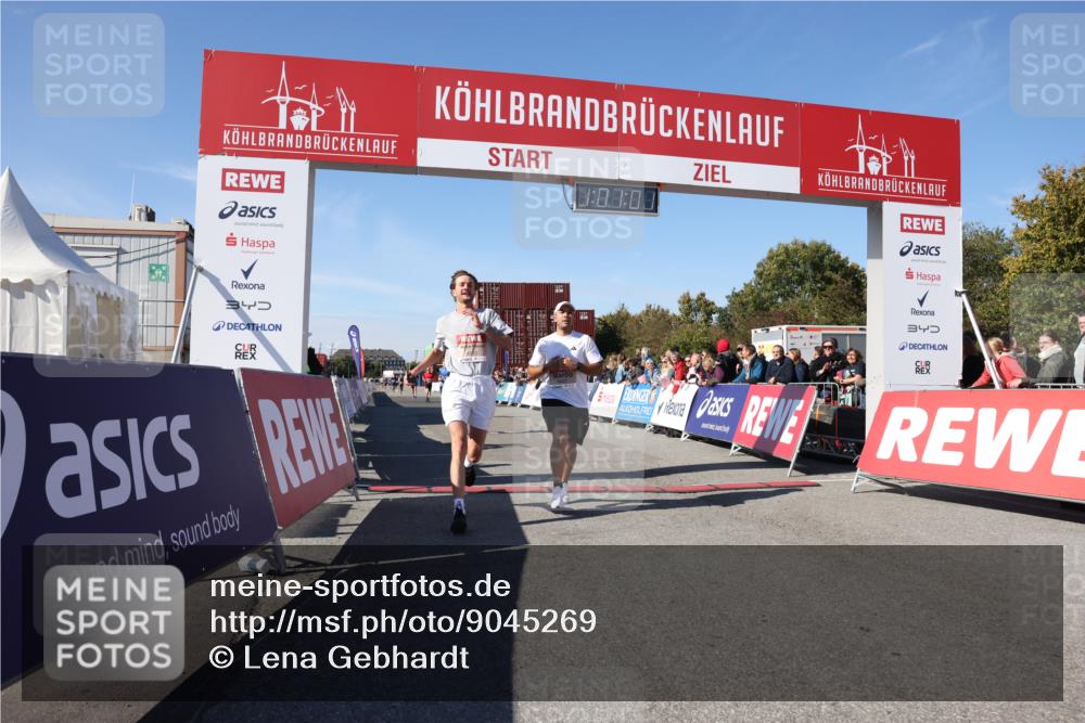 03.10.2025 - Köhlbrandbrückenlauf Lena Gebhardt http://msf.ph/oto/9045269 03.10.2025 13:01:01 Ziel 4039, 4069, 4140, 4177, 4407, 4425, 4512, 4820, 6464 meine-sportfotos.de