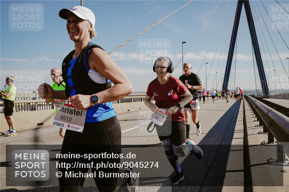 03.10.2025 - Köhlbrandbrückenlauf Michael Burmester http://msf.ph/oto/9045274 03.10.2025 12:27:30 Position 1 6467, 6512, 4782, 3 meine-sportfotos.de