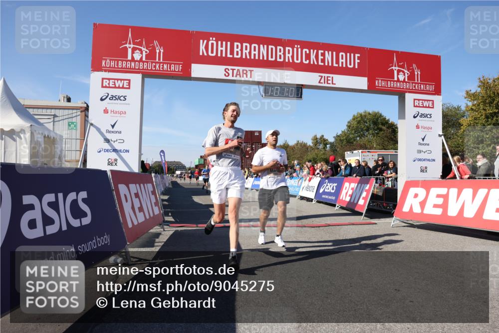 03.10.2025 - Köhlbrandbrückenlauf Lena Gebhardt http://msf.ph/oto/9045275 03.10.2025 13:01:02 Ziel 4039, 4069, 4140, 4177, 4407, 4425, 4512, 4820, 6464 meine-sportfotos.de