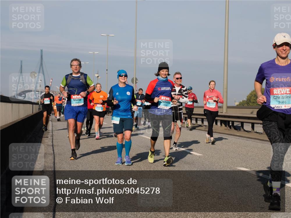 03.10.2025 - Köhlbrandbrückenlauf Fabian Wolf http://msf.ph/oto/9045278 03.10.2025 09:57:43 Position 3 3691, 2951, 2938, 2986 meine-sportfotos.de