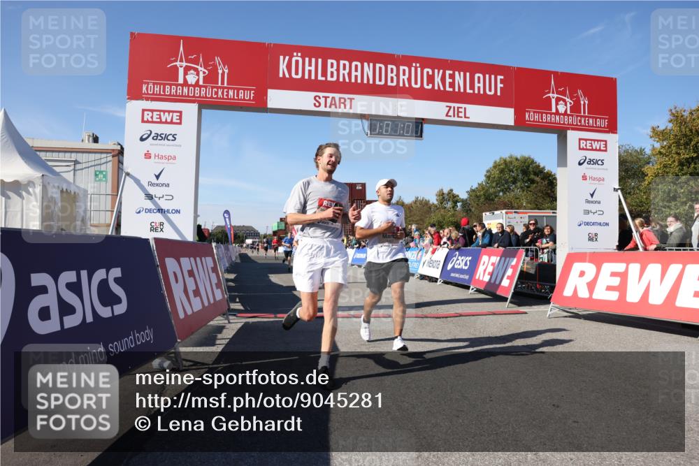 03.10.2025 - Köhlbrandbrückenlauf Lena Gebhardt http://msf.ph/oto/9045281 03.10.2025 13:01:02 Ziel 4039, 4069, 4140, 4177, 4407, 4425, 4512, 4820, 6464 meine-sportfotos.de